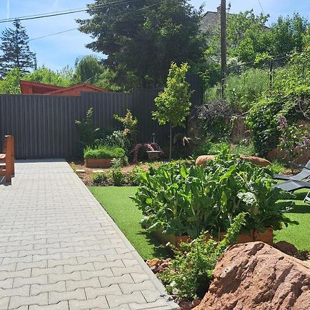 Profi Keco Apartman Balatonalmádi Esterno foto