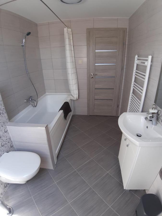 Profi Keco Apartman Balatonalmádi Esterno foto