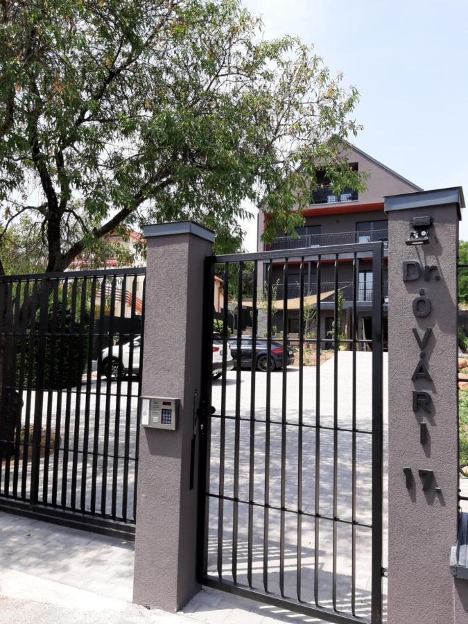 Profi Keco Apartman Balatonalmádi Esterno foto