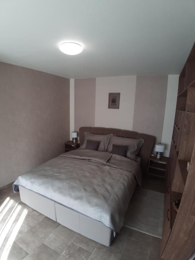 Profi Keco Apartman Balatonalmádi Esterno foto