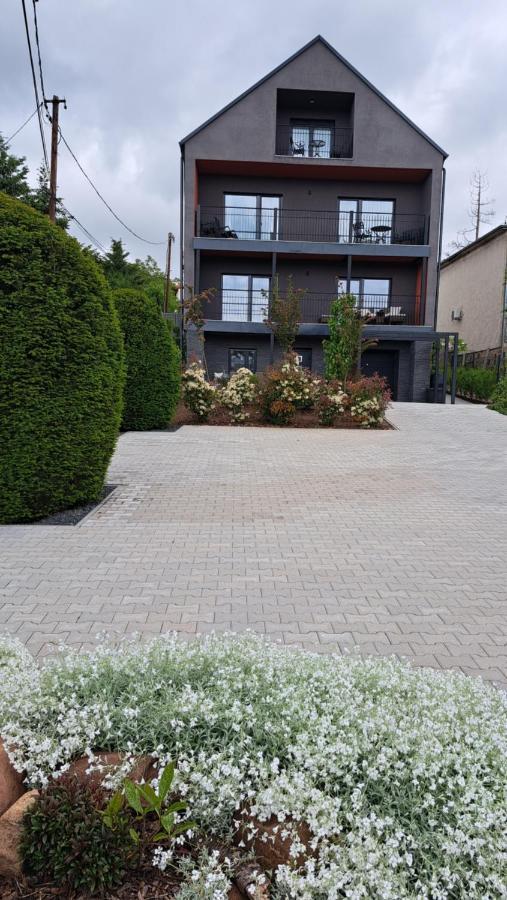 Profi Keco Apartman Balatonalmádi Esterno foto